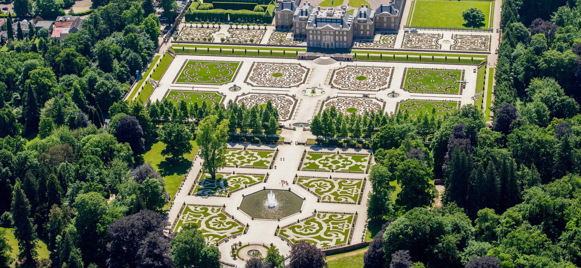 Paleis Het Loo En De Tuinen Foto Maarten Van De Biezen 2500